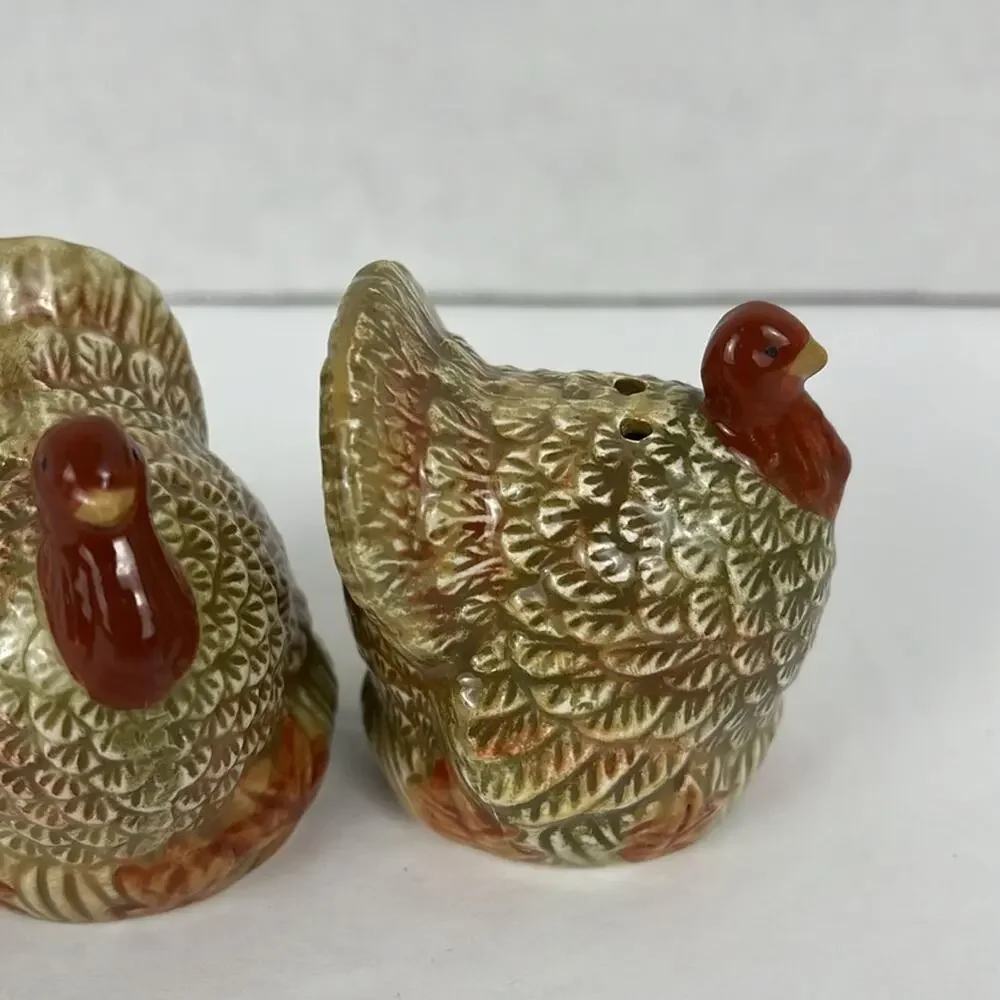 Turkey Salt Pepper Shaker Set Ceramic Brown Gold Green Thanksgiving Fall